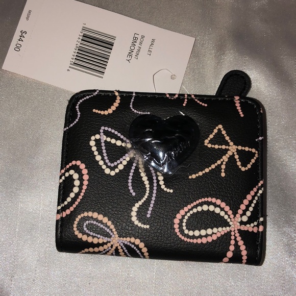 Betsey Johnson Luv Betsey Snap Card Wallet Black With Faux Pearl Bow Print NWT - Picture 2 of 16